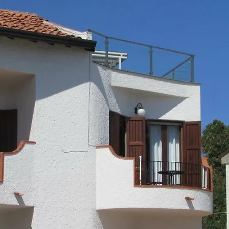 Giardino Sul Mare 贾迪尼-纳克索斯