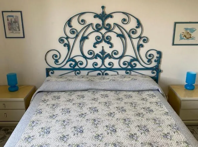 Giardino Sul Mare * Джардини-Наксос