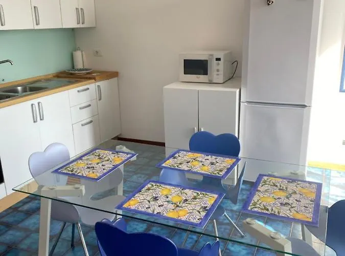 Giardino Sul Mare Джардини-Наксос