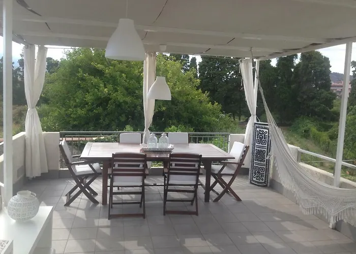 Giardino Sul Mare * Джардини-Наксос